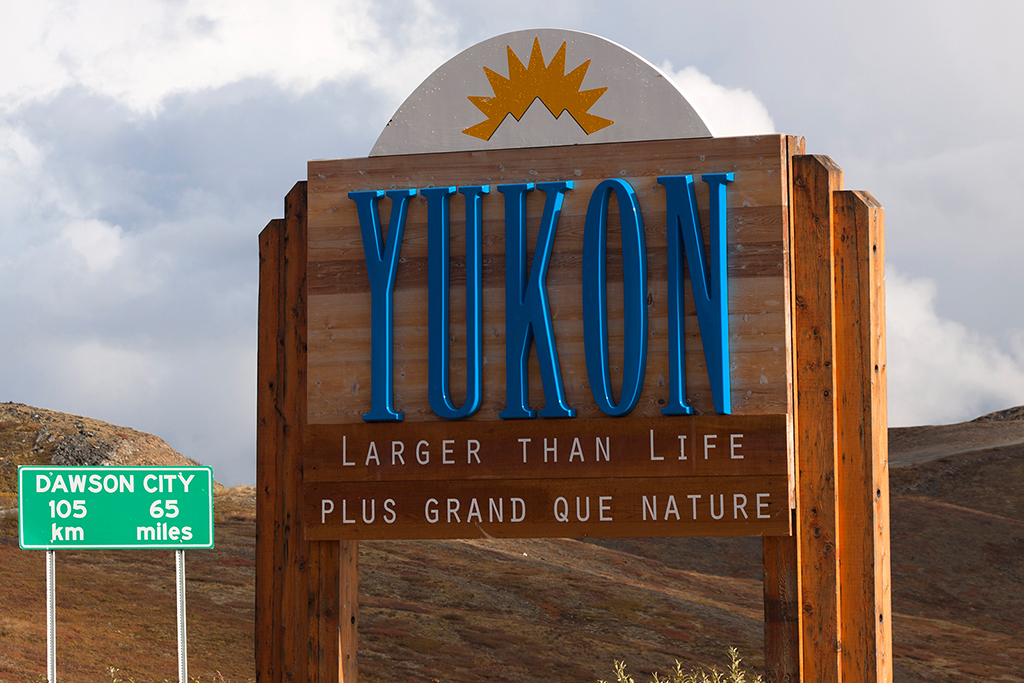 IMG_210.jpg - Grenze zum Yukon, Kanada